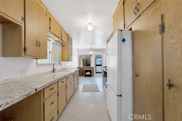 Detail Gallery Image 7 of 37 For 21724 Chatsworth St, Chatsworth,  CA 91311 - 3 Beds | 2 Baths