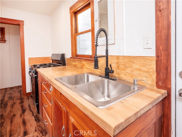Detail Gallery Image 20 of 46 For 968 Ca-189, Twin Peaks,  CA 92391 - 3 Beds | 1/1 Baths