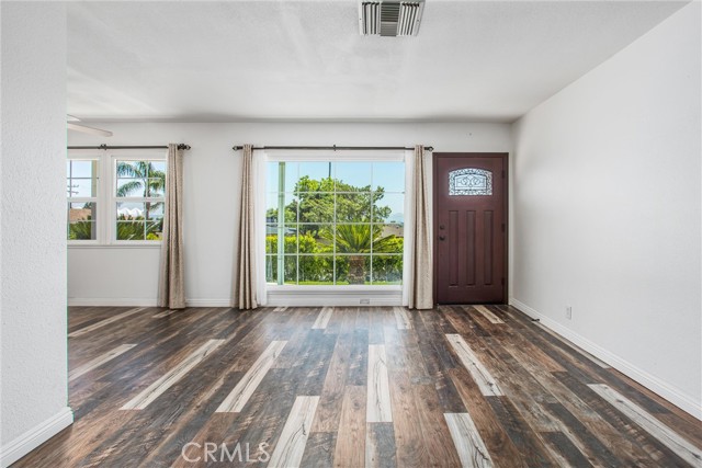 Detail Gallery Image 9 of 54 For 240 E 52nd St, San Bernardino,  CA 92404 - 4 Beds | 2/1 Baths