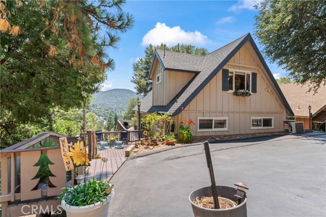 328 Wylerhorn Drive, Crestline CA: https://media.crmls.org/medias/95af5069-1b6a-4afa-b510-43ef34cec8d6.jpg