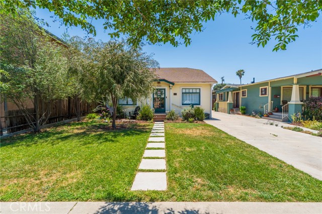 1120 W Chestnut Street, Anaheim CA: https://media.crmls.org/medias/95af8739-485c-44b6-bb95-394266394cb1.jpg