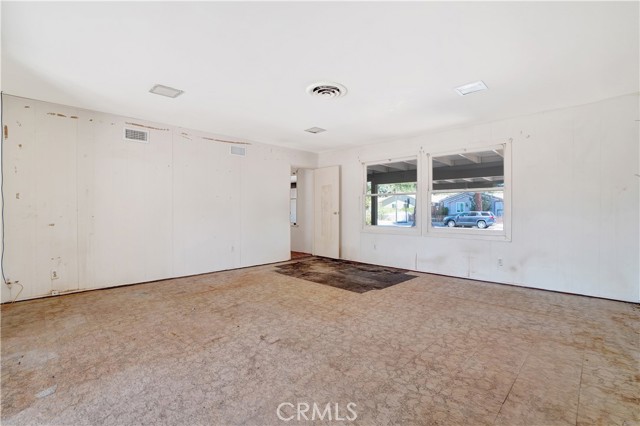 Detail Gallery Image 17 of 28 For 22942 Elkwood St, West Hills,  CA 91304 - 4 Beds | 2 Baths