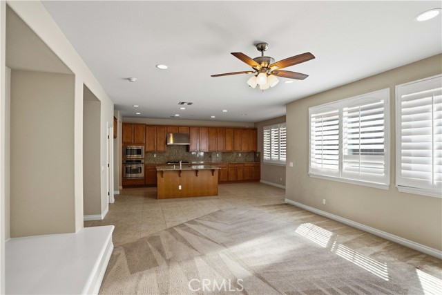 Image 25 of 63 For 24089 Golden Mist