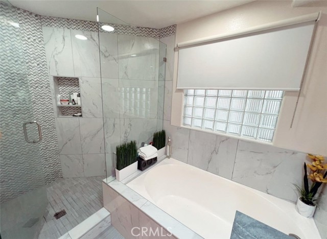 Detail Gallery Image 12 of 18 For 2233 Martin #207,  Irvine,  CA 92612 - 2 Beds | 2 Baths