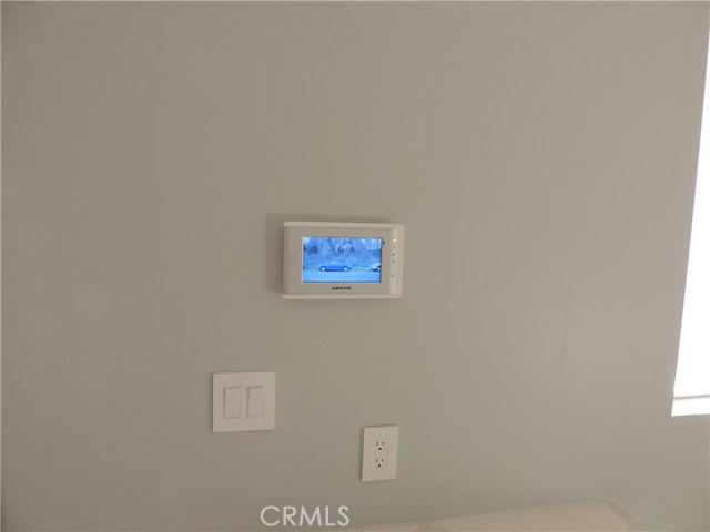 Detail Gallery Image 9 of 14 For 22735 Del Valle St #8,  Woodland Hills,  CA 91364 - 2 Beds | 1 Baths