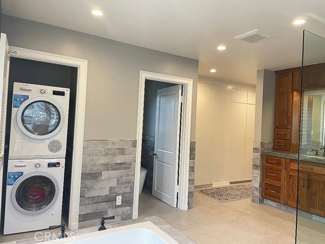 Detail Gallery Image 28 of 37 For 4217 Cedar, Long Beach,  CA 90807 - 4 Beds | 6 Baths