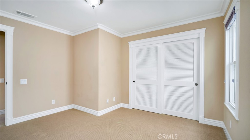 https://media.crmls.org/medias/95b0ce62-b3af-4b82-911f-bf0155df5d6e.jpg?preset=X-Large