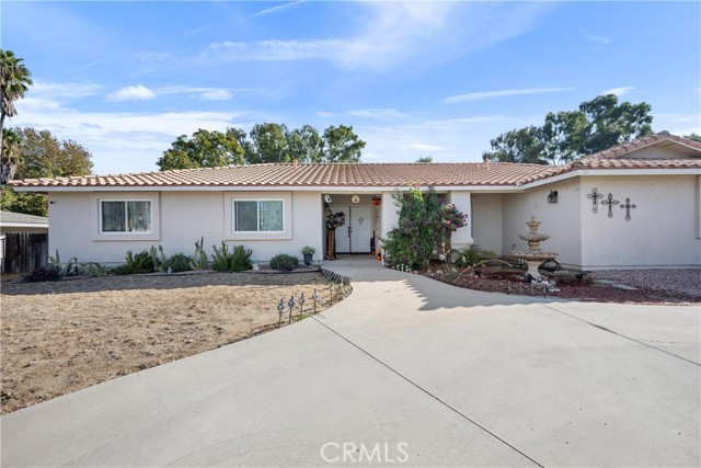 Detail Gallery Image 3 of 43 For 19850 Eucalyptus Ave, Nuevo,  CA 92567 - 5 Beds | 2/1 Baths