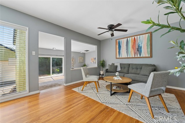 Detail Gallery Image 9 of 45 For 1843 Kenneth Way, Pasadena,  CA 91103 - 3 Beds | 2 Baths