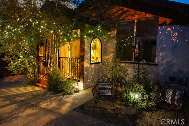 1215 N Avenue 56, Los Angeles CA: https://media.crmls.org/medias/95b155e7-0ac2-4eb3-b6d1-93d43b5fe8d4.jpg