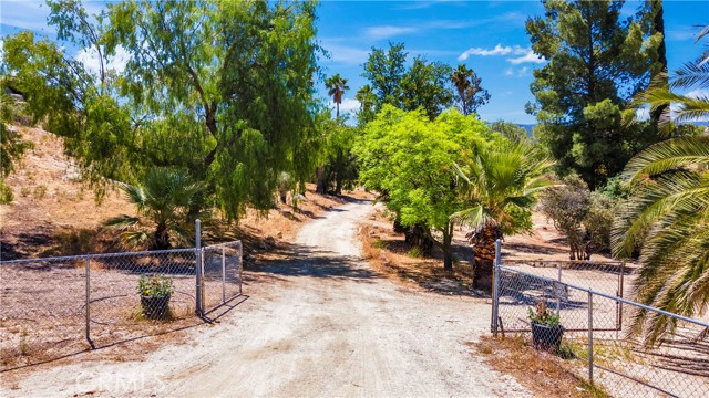 Detail Gallery Image 2 of 27 For 46285 Golden Stag Ranch Rd, Aguanga,  CA 92536 - 2 Beds | 2 Baths