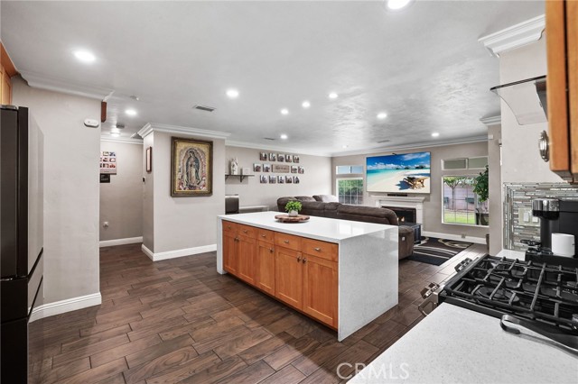 1313 E Merona Pl, Anaheim, CA 92805 photo 8