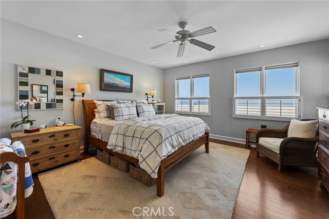 2326 The Strand, Hermosa Beach CA: https://media.crmls.org/medias/95b2978c-2b62-46db-ae48-08c933262a2e.jpg