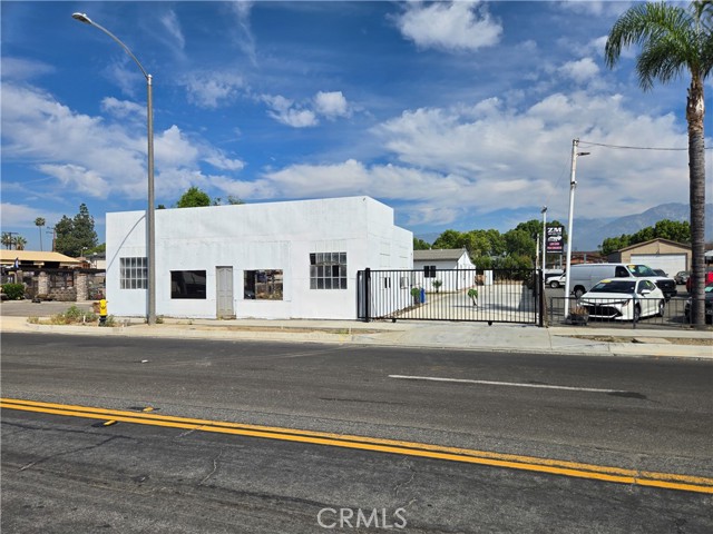 Front Image Thumbnail for CRDW26062393