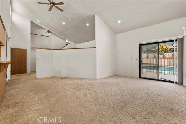 18510 Santa Fe Avenue, San Bernardino CA: https://media.crmls.org/medias/95b2f67d-ee62-4ce2-a059-9ea792e5126c.jpg