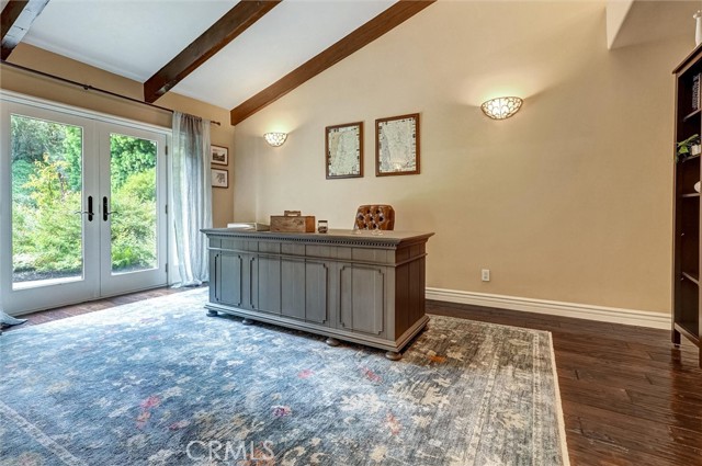 Detail Gallery Image 23 of 65 For 4751 Topeka Dr, Tarzana,  CA 91356 - 5 Beds | 6 Baths