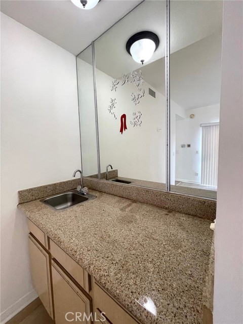 Detail Gallery Image 10 of 40 For 14506 S Berendo Ave #C,  Gardena,  CA 90247 - 3 Beds | 2/1 Baths