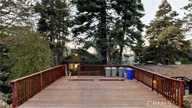 Detail Gallery Image 3 of 69 For 590 Arrowhead Villa Rd, Lake Arrowhead,  CA 92352 - 3 Beds | 2/1 Baths