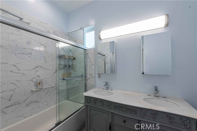 Detail Gallery Image 14 of 27 For 5414 Lake Crest Dr #B,  Agoura Hills,  CA 91301 - 2 Beds | 2 Baths