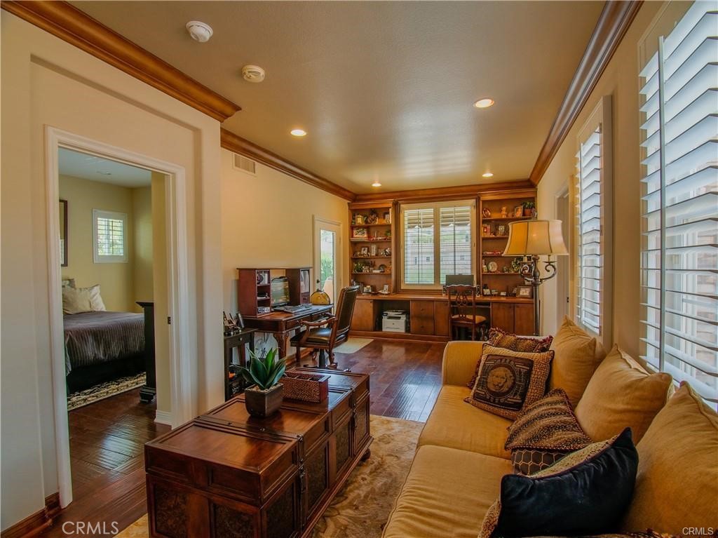 MLS #OC25261666 image #38