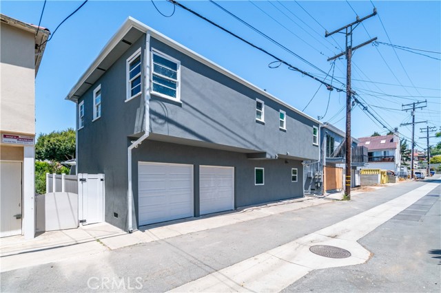 1022 Grant Street, Santa Monica CA: https://media.crmls.org/medias/95b682cf-64a2-40f9-a7e3-4fd51ccdb21e.jpg