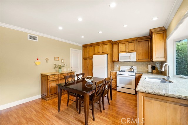 Image 11 of 34 For 26461 Via Lara