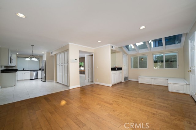 Detail Gallery Image 11 of 33 For 34 Columbus, Irvine,  CA 92620 - 4 Beds | 2/1 Baths