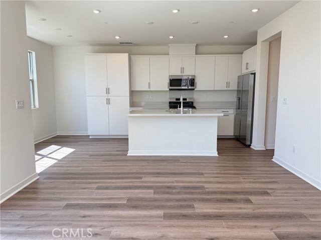 15943 Blue Cooper Way, Fontana CA: https://media.crmls.org/medias/95b7caa4-3fe7-4c46-9df9-d6c96a91567f.jpg