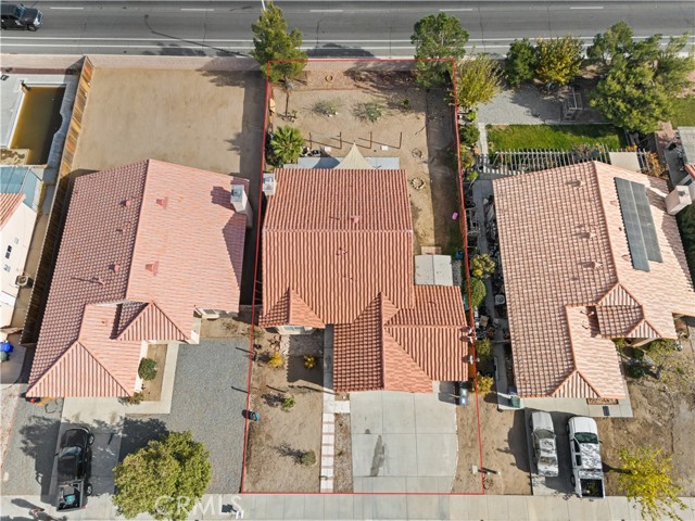 Detail Gallery Image 2 of 17 For 15149 Zircon Dr, Victorville,  CA 92394 - 3 Beds | 2 Baths