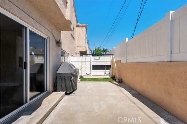 19017 Gault Street, Reseda CA: https://media.crmls.org/medias/95ba6f45-8ce2-4380-889f-6e42a86bc0cc.jpg
