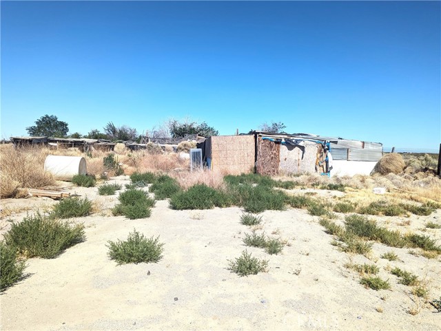 Detail Gallery Image 7 of 16 For 2935 Auburn Ave, Adelanto,  CA 92301 - – Beds | – Baths