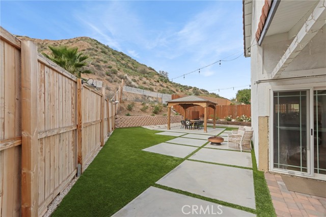 Detail Gallery Image 40 of 49 For 29161 Corales, Canyon Country,  CA 91387 - 3 Beds | 3 Baths