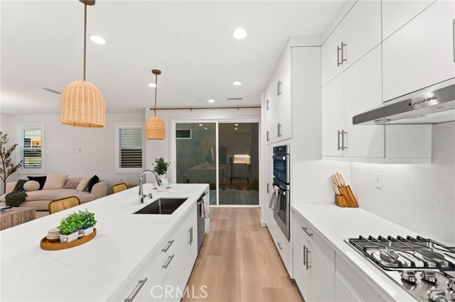 Detail Gallery Image 7 of 65 For 127 Restore, Irvine,  CA 92618 - 4 Beds | 3 Baths