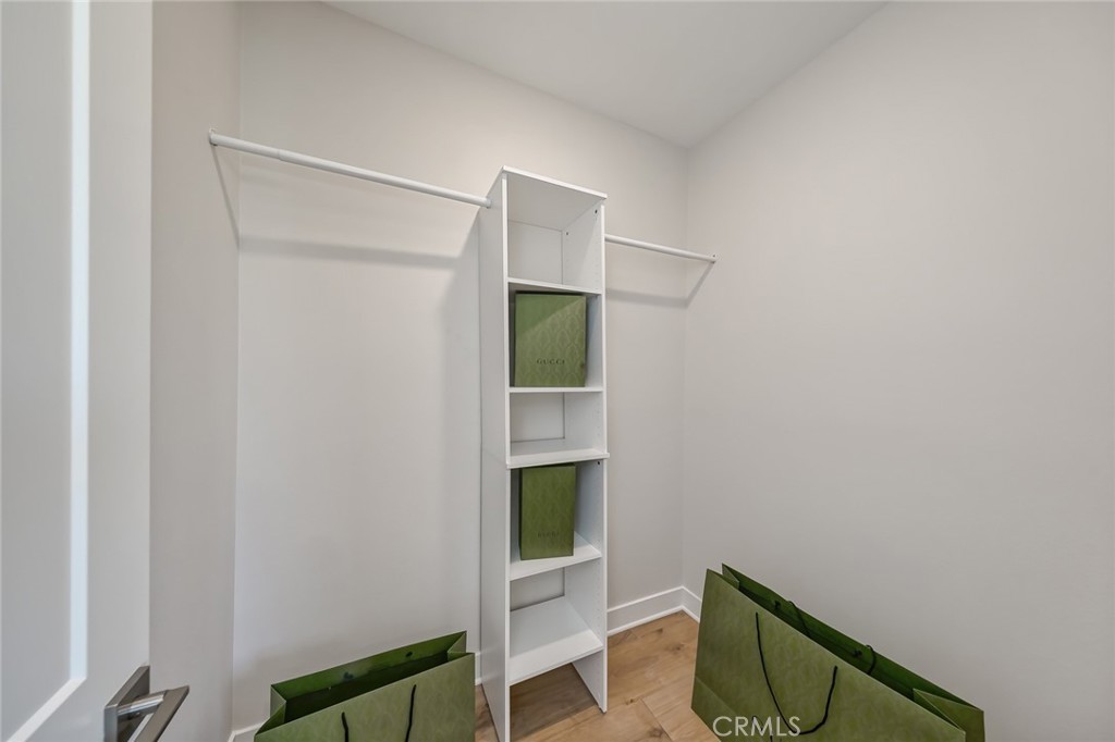 MLS #OC25221565 image #37