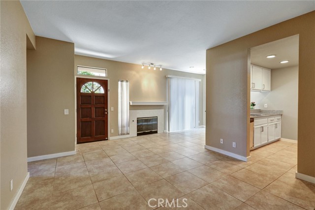 Detail Gallery Image 3 of 24 For 4560 Cleveland Ave #101,  San Diego,  CA 92116 - 2 Beds | 2 Baths