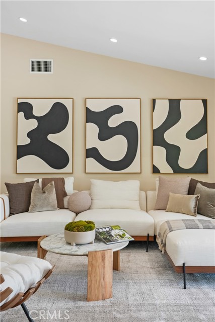 854 Rim Crest, Westlake Village CA: https://media.crmls.org/medias/95befd79-0831-44f4-b398-3816b1a7426f.jpg