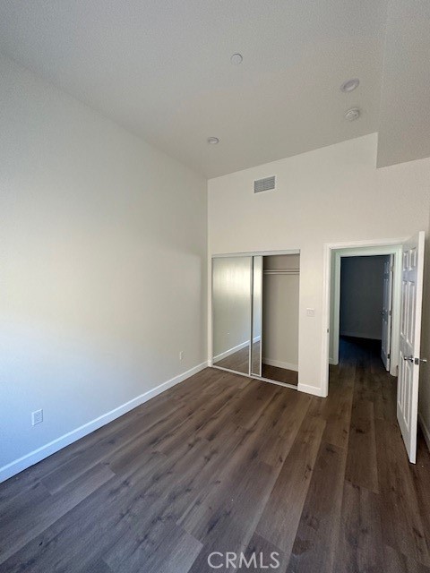 5507 S Manhattan Place, Los Angeles CA: https://media.crmls.org/medias/95bf8d9b-49ea-4d03-a5dc-0123fe4fcd45.jpg