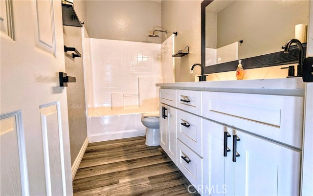 17371 Redmaple Street, Fontana CA: https://media.crmls.org/medias/95c04ff0-6899-406f-b17b-c1d7b3154d01.jpg