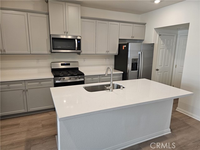 Detail Gallery Image 3 of 15 For 3937 E Carmel Privado, Ontario,  CA 91761 - 3 Beds | 2/1 Baths