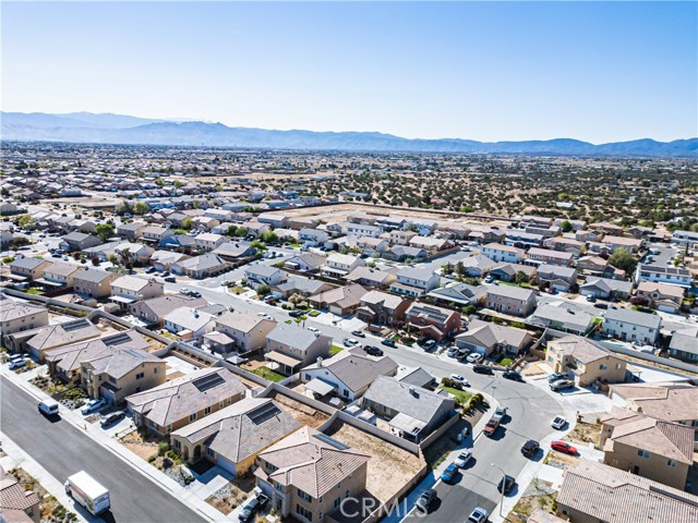 12936 Tehachapi Street, Hesperia CA: https://media.crmls.org/medias/95c14a4e-2b35-4cb7-b454-73c032bbfe99.jpg