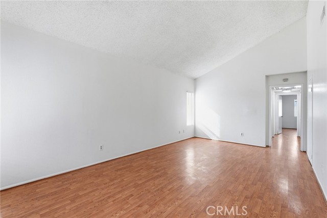 Detail Gallery Image 5 of 37 For 2116 Firewood Ct, San Bernardino,  CA 92404 - 2 Beds | 2 Baths