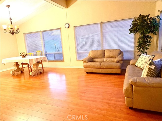 Detail Gallery Image 32 of 40 For 1919 W Coronet Ave #9,  Anaheim,  CA 92801 - 3 Beds | 2 Baths