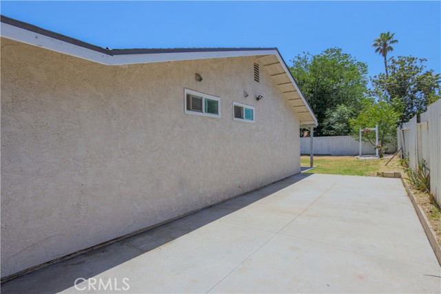 8358 Verbena Drive, Riverside CA: https://media.crmls.org/medias/95c1ef91-7665-4da2-9a15-6b59db287d8a.jpg