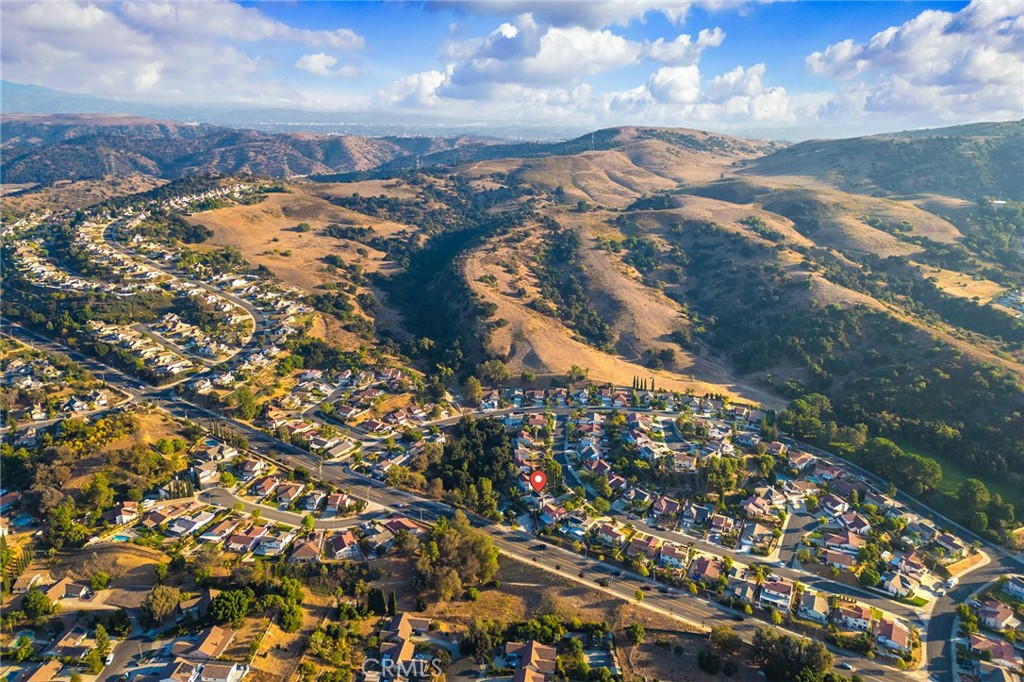 https://media.crmls.org/medias/95c31036-c0f9-4c94-8d35-33ec6b535d2e.jpg?preset=X-Large