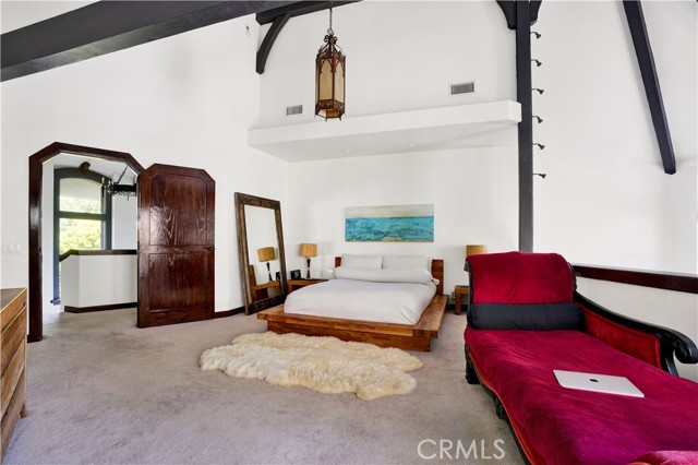 266 Canyon Acres Drive, Laguna Beach CA: https://media.crmls.org/medias/95c397ce-f380-4899-b7bd-a239ab2e79ca.jpg