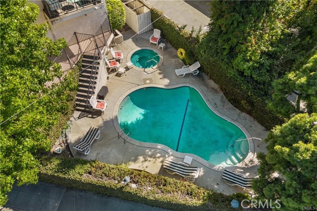 4249 LONGRIDGE Avenue, Studio City CA: https://media.crmls.org/medias/95c3fccb-7d4e-478c-b7a9-91560fb70be0.jpg