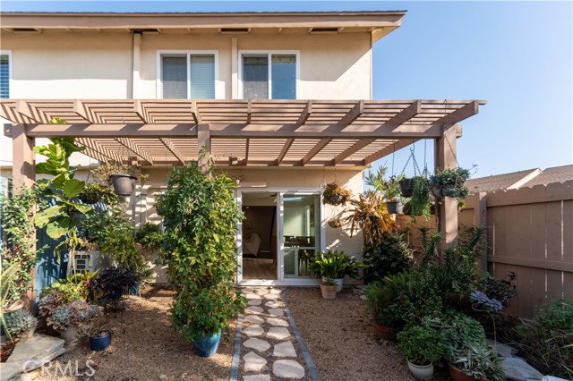 Detail Gallery Image 24 of 32 For 430 Carriage Dr #F,  Santa Ana,  CA 92707 - 3 Beds | 1/1 Baths