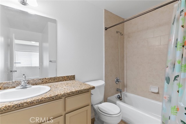 Detail Gallery Image 11 of 43 For 247 W 223rd St #D,  Carson,  CA 90745 - 2 Beds | 2 Baths