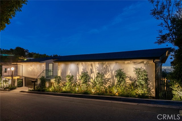 Detail Gallery Image 32 of 35 For 9336 Lloydcrest Dr, Beverly Hills,  CA 90210 - 3 Beds | 2 Baths