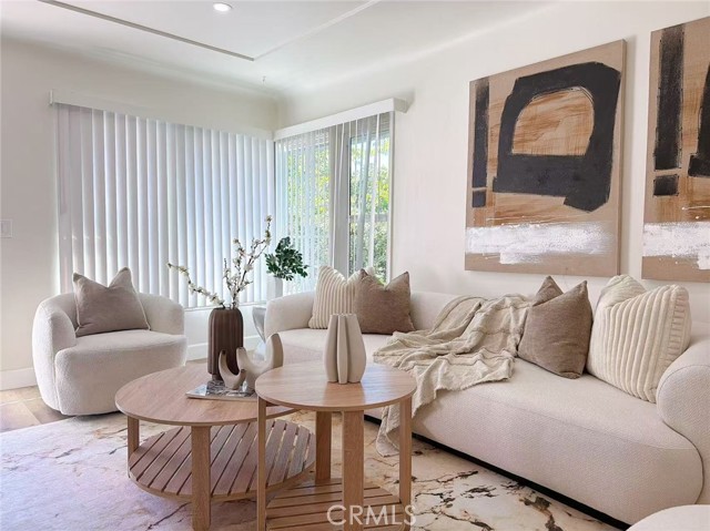 Detail Gallery Image 5 of 17 For 2379 Oliveras Ave, Altadena,  CA 91001 - 2 Beds | 1 Baths